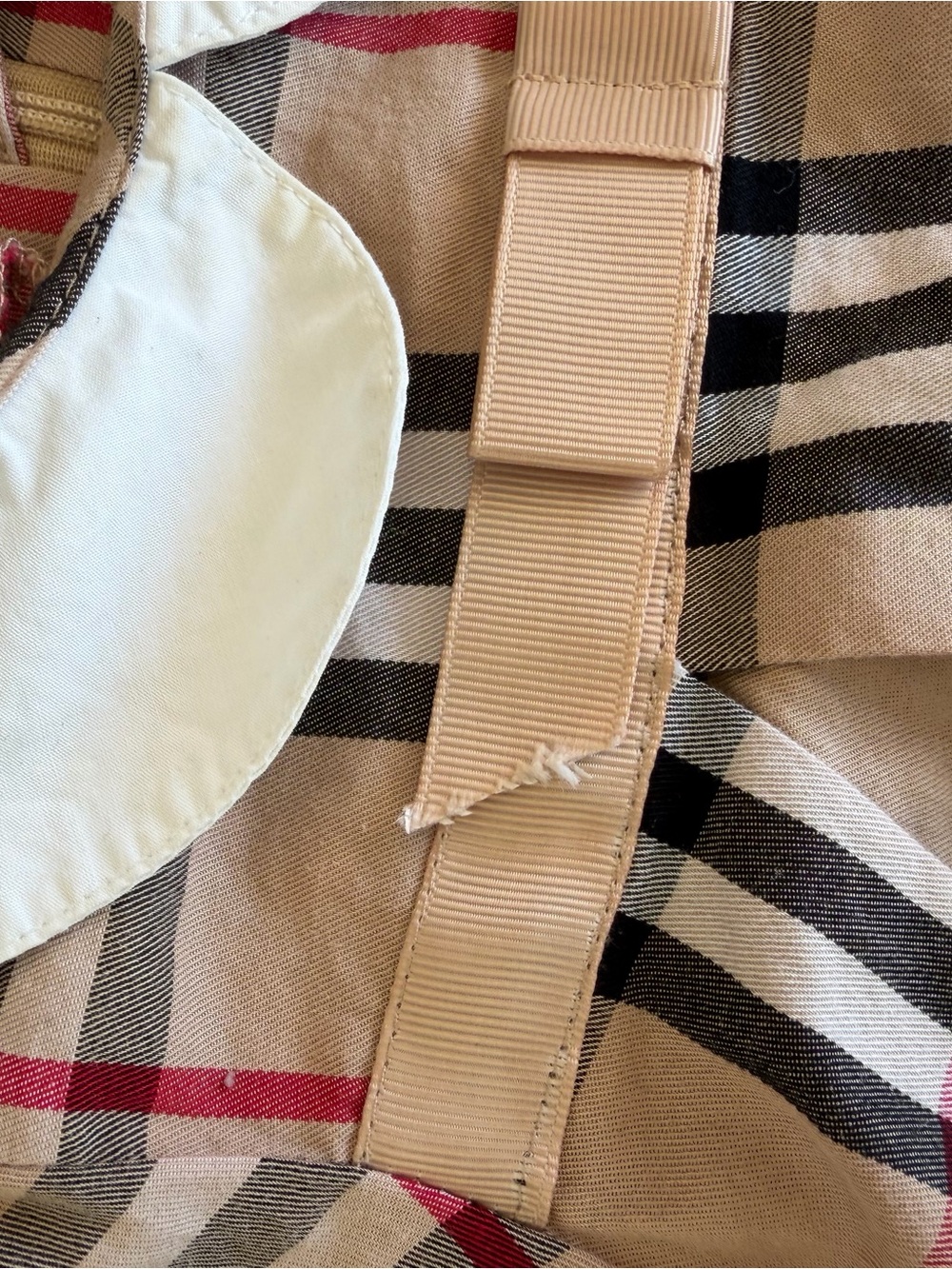 Fabulous Burberry Plaid Kids Dress with White Peter Pan Collar - Picture 9 of 9